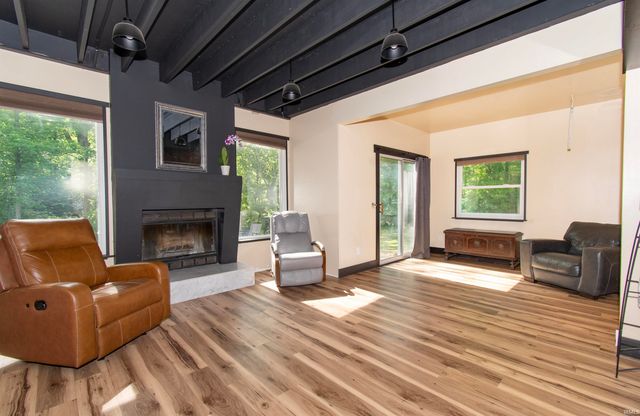 9903 Circlewood Drive, Fort Wayne, IN 46804