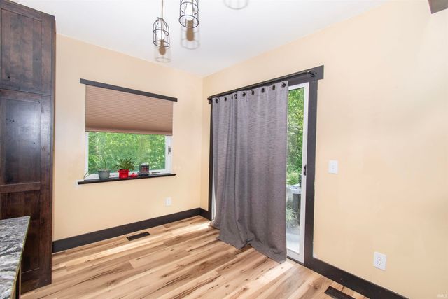 9903 Circlewood Drive, Fort Wayne, IN 46804