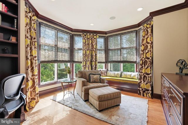 7818 CROWNHURST CT, Mclean, VA 22102