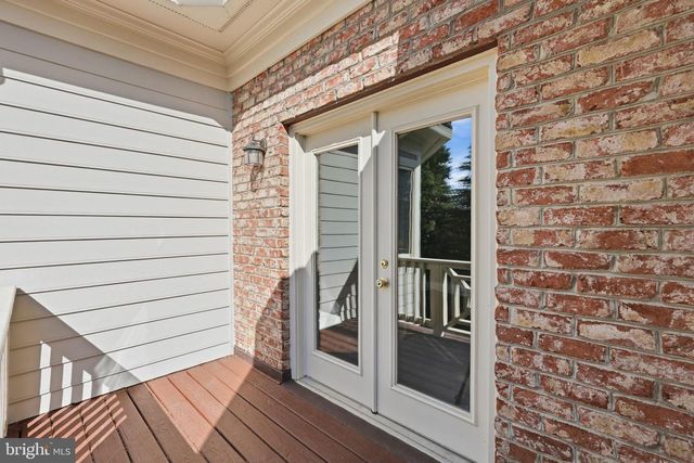 7818 CROWNHURST CT, Mclean, VA 22102