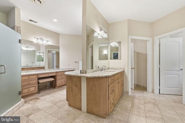 7818 CROWNHURST CT, Mclean, VA 22102