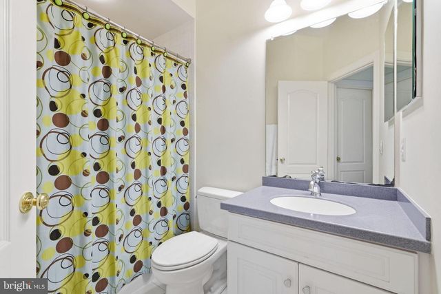 7818 CROWNHURST CT, Mclean, VA 22102