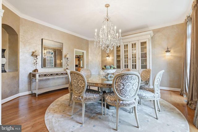 7818 CROWNHURST CT, Mclean, VA 22102
