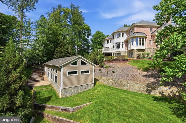 7818 CROWNHURST CT, Mclean, VA 22102