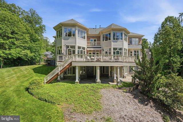 7818 CROWNHURST CT, Mclean, VA 22102