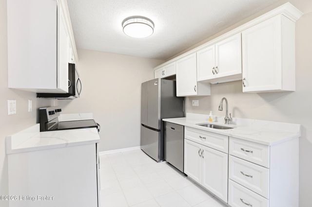 3021 Bushmill Park, Louisville, KY 40241