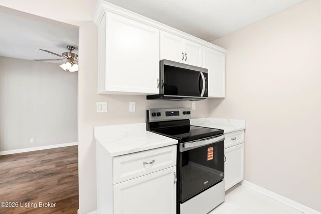 3021 Bushmill Park, Louisville, KY 40241
