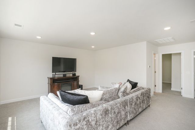 264 Blackpool Dr, Nashville, TN 37211