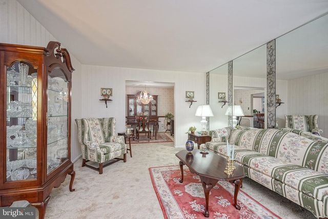 2530 TAUTON DR, Pennsauken, NJ 08109