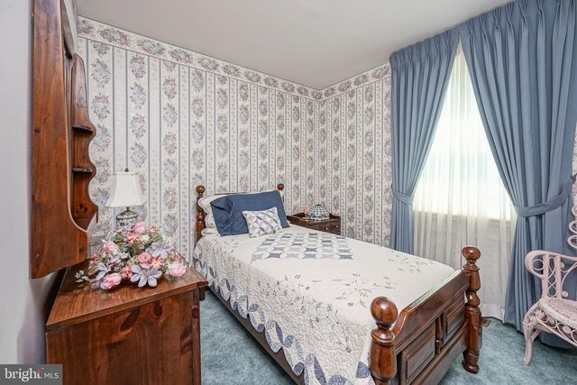 2530 TAUTON DR, Pennsauken, NJ 08109