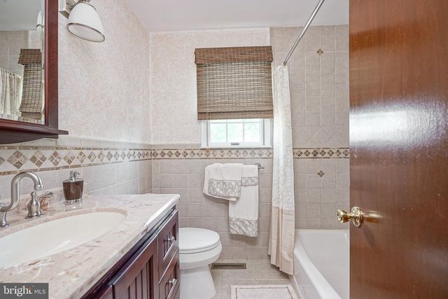 2530 TAUTON DR, Pennsauken, NJ 08109