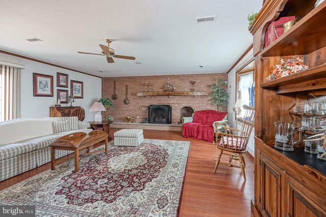 2530 TAUTON DR, Pennsauken, NJ 08109