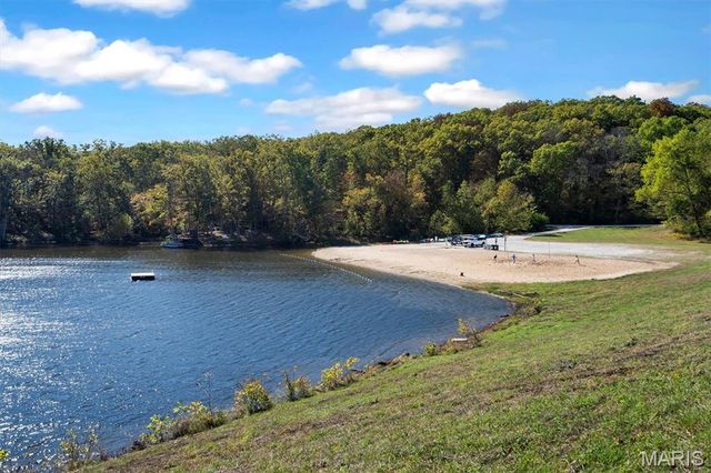 116 Grenoble Lake Drive, Innsbrook, MO 63390