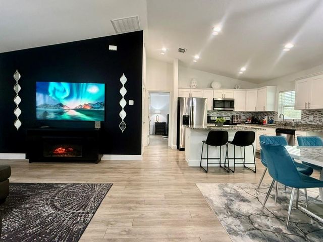 5653 PECAN ROAD, Ocala, FL 34472