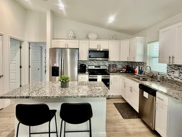 5653 PECAN ROAD, Ocala, FL 34472