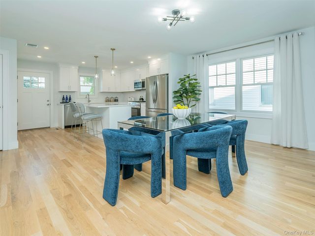 59 Edgewood Road A, Port Washington, NY 11050