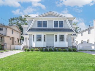 59 Edgewood Road A, Port Washington, NY 11050