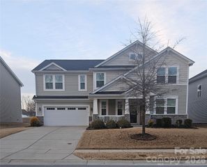 7512 Meridale Forest Drive, Charlotte, NC 28269