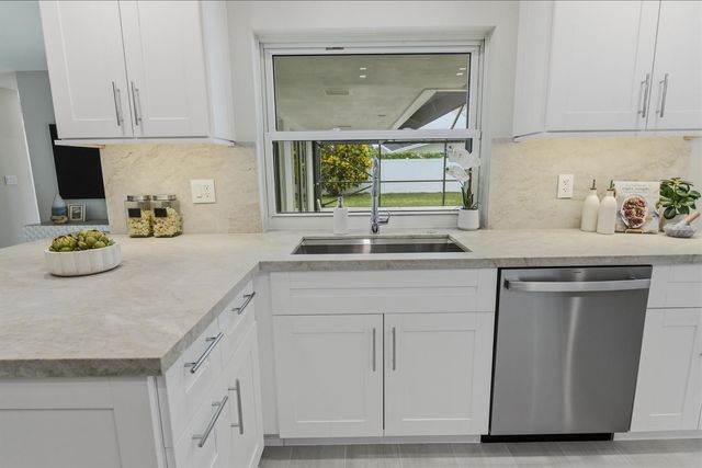 1100 SW 15th Avenue, Boca Raton, FL 33486