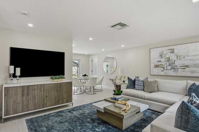1100 SW 15th Avenue, Boca Raton, FL 33486