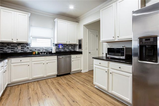 190 Cornerstone Circle, Woodstock, GA 30188