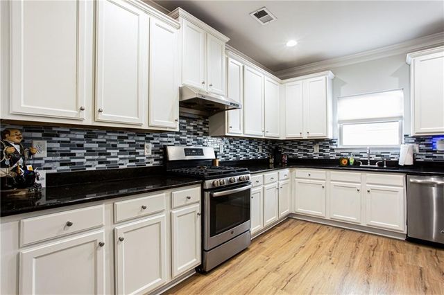 190 Cornerstone Circle, Woodstock, GA 30188