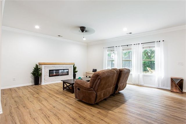 190 Cornerstone Circle, Woodstock, GA 30188