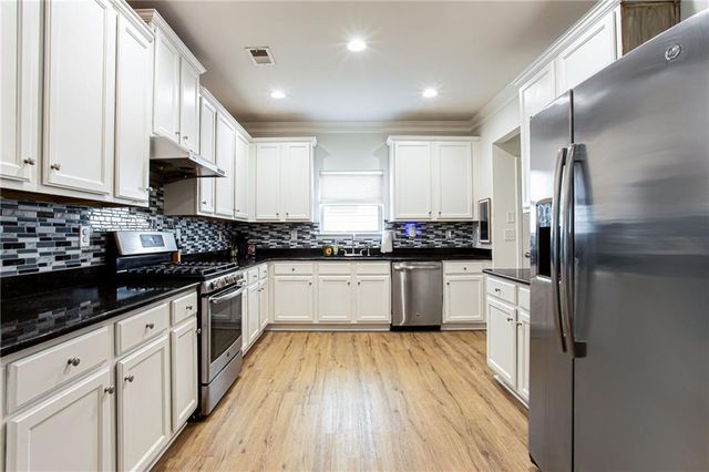 190 Cornerstone Circle, Woodstock, GA 30188