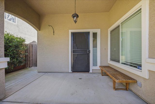 336 Wildflower Dr, Roseville, CA 95678