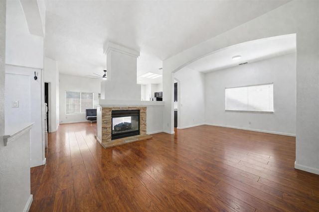 336 Wildflower Dr, Roseville, CA 95678