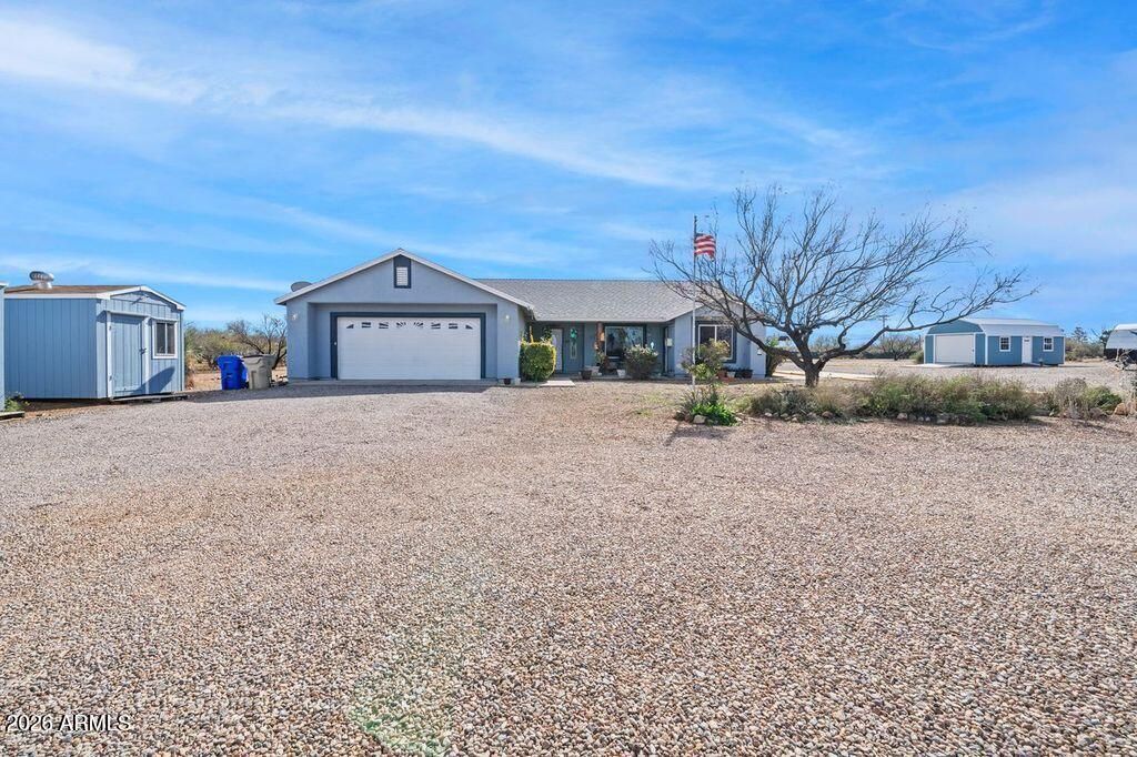 Image 39 of property listing at 460 E HIGHWAY 82 --, Huachuca City, AZ 85616