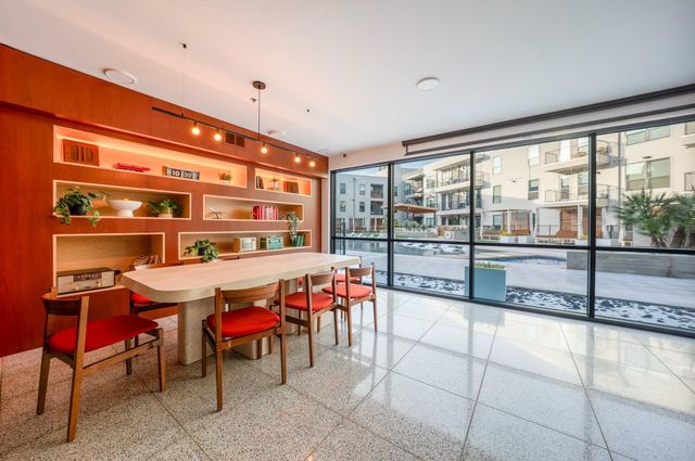 1701 Simond Ave 212, Austin, TX 78723