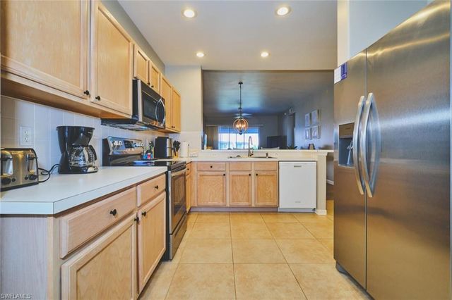 9100 Southmont CV 302, Fort Myers, FL 33908