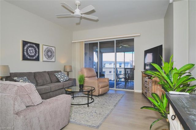 9100 Southmont CV 302, Fort Myers, FL 33908