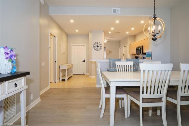 9100 Southmont CV 302, Fort Myers, FL 33908