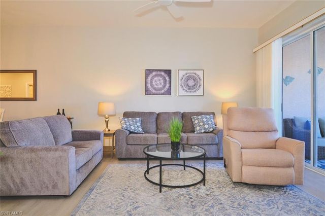 9100 Southmont CV 302, Fort Myers, FL 33908