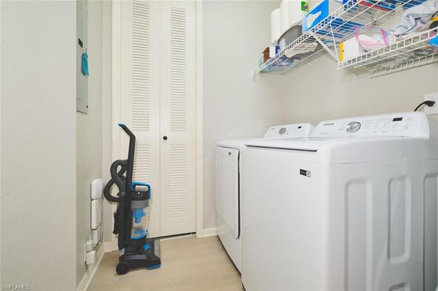 9100 Southmont CV 302, Fort Myers, FL 33908