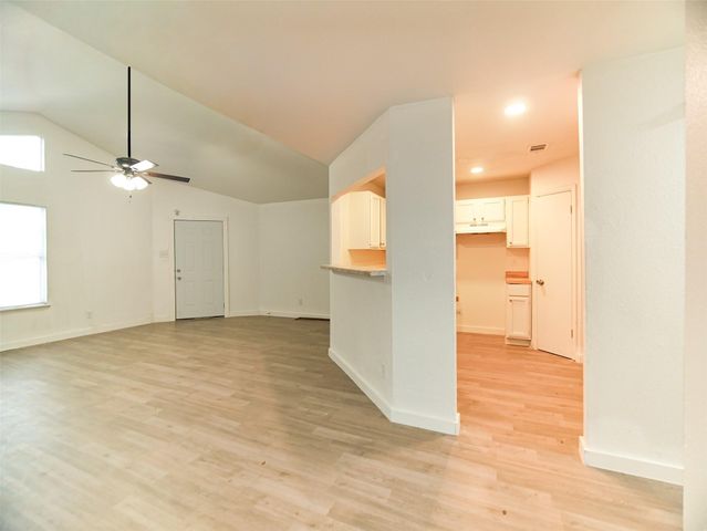 5401 Atascosa DR, Austin, TX 78744