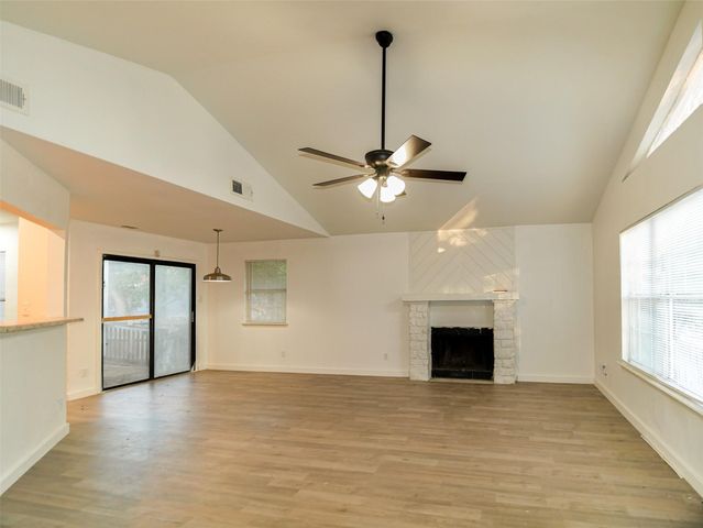 5401 Atascosa DR, Austin, TX 78744