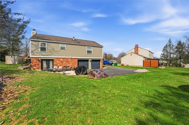114 Rembrandt Dr, Twp Of But Se, PA 16002