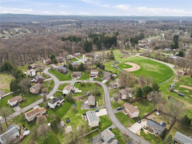 114 Rembrandt Dr, Twp Of But Se, PA 16002