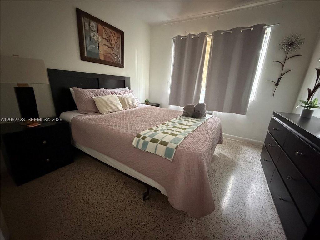 461 SW 6th Street 3, Miami, FL 33130