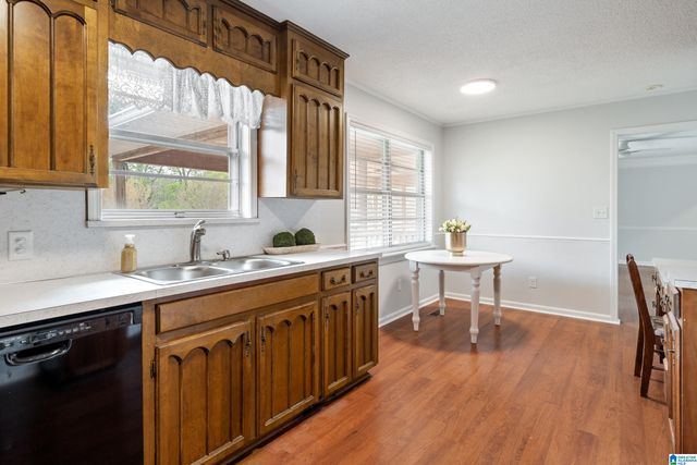 2282 S SHERRLYN DRIVE, Hoover, AL 35226