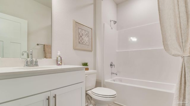 2127 Chirping Cricket Ct, Gulf Breeze, FL 32563