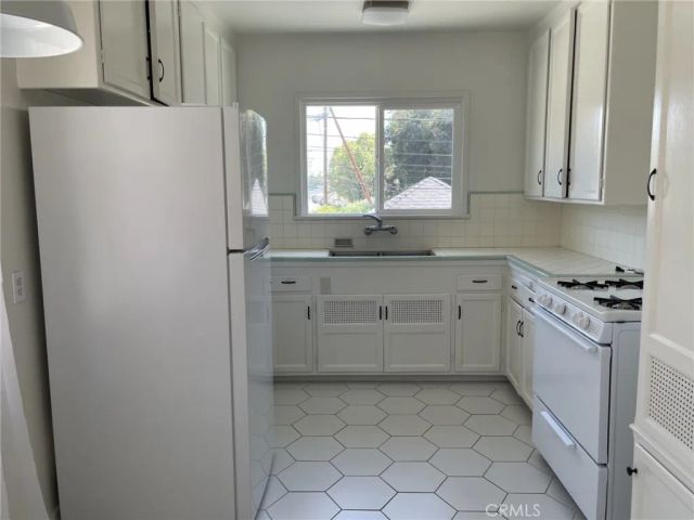 1104 Graynold Avenue, Glendale, CA 91202