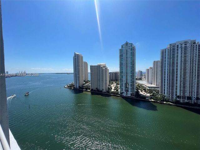 325 S Biscayne Blvd 2415, Miami, FL 33131