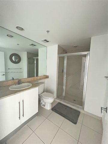 325 S Biscayne Blvd 2415, Miami, FL 33131