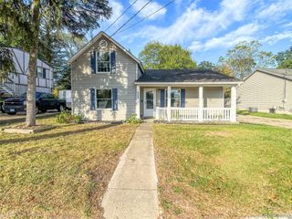 405 Lincoln Street, Fenton, MI 48430