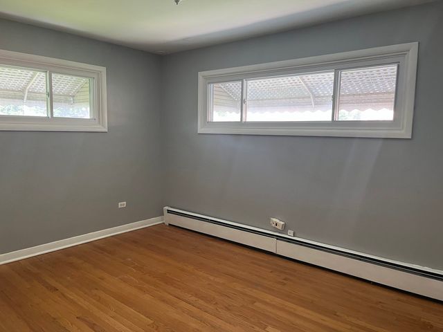 4835 Oak Center Drive, Oak Lawn, IL 60453