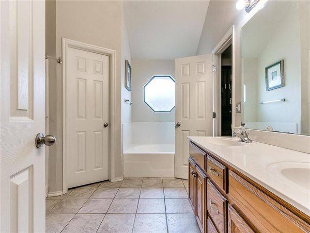 4817 Montrose Drive, Del City, OK 73115